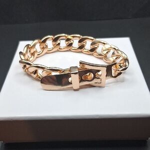 Chunky Goldtone Bracelet Functional Closure New In Box
